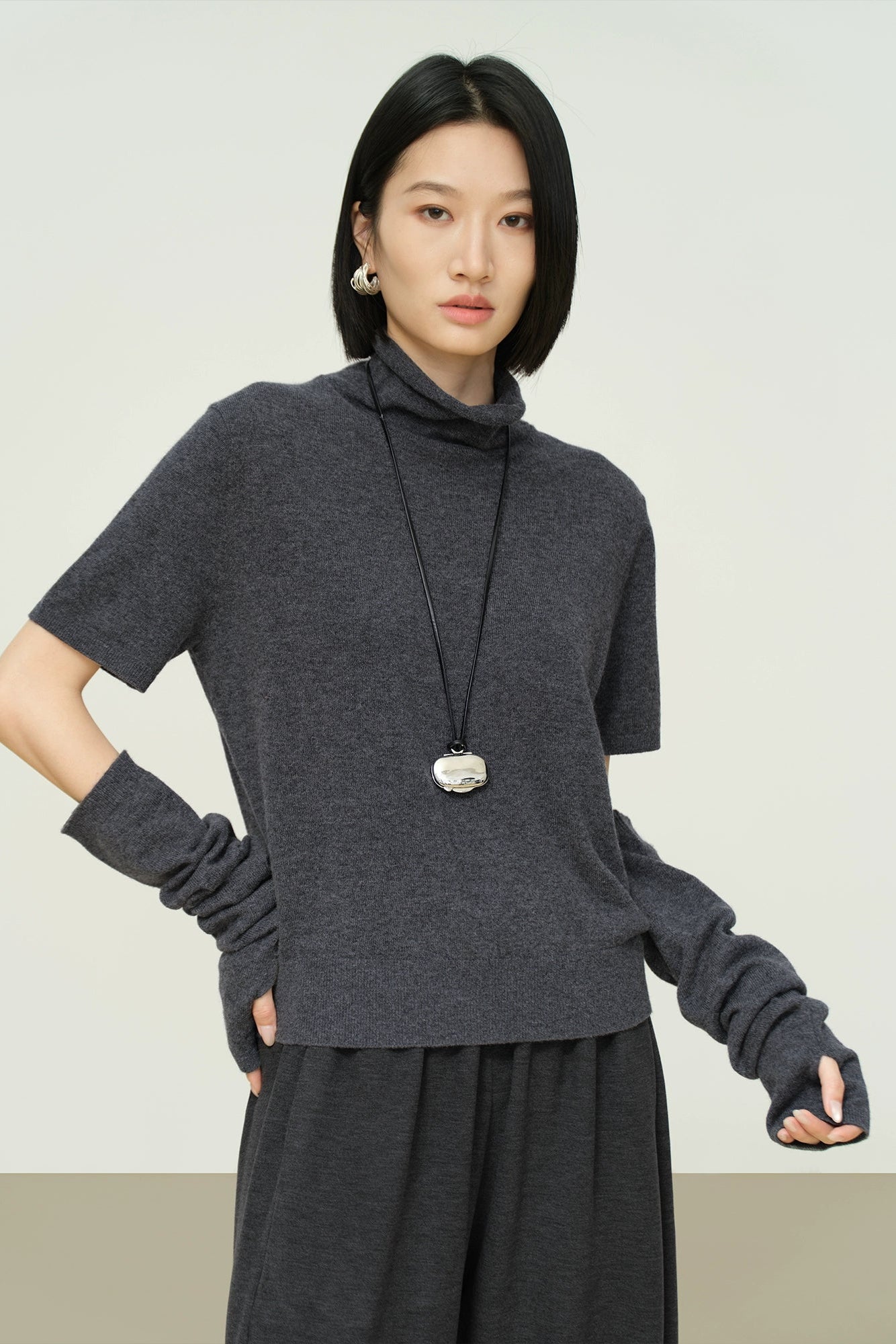 羊絨羊毛高領短袖毛衣，附袖套 B4482