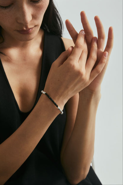 S925 Mini Black Onyx Minimalist Bracelet B4375