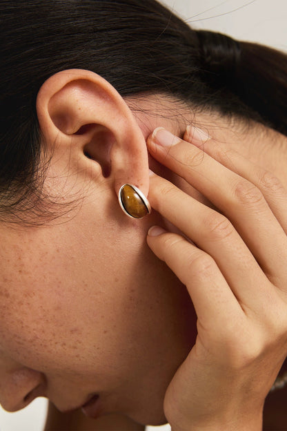 S925タイガーアイクラシックスタッドピアス　B4284