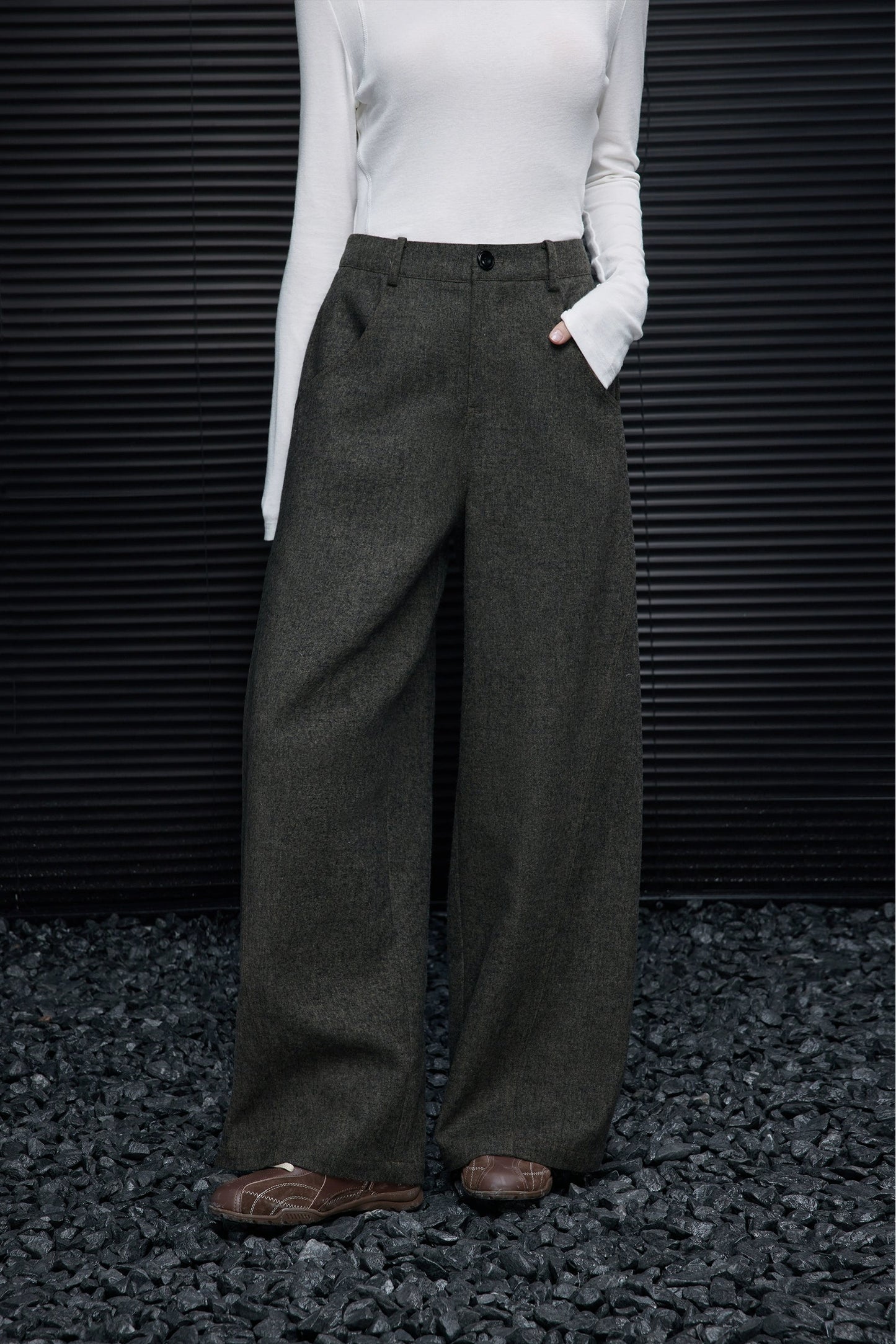 レトログリーンウール混ワイドパンツ　B4538