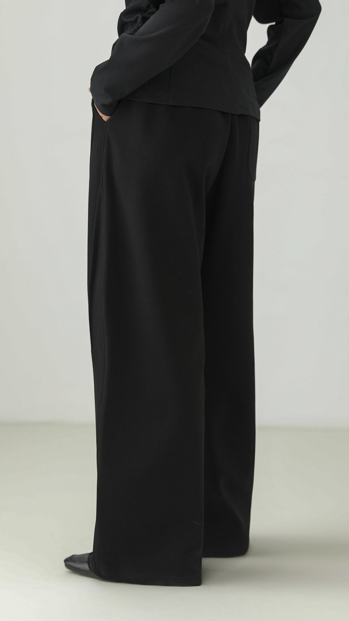 Black cotton-blend straight-leg sweatpants B5000