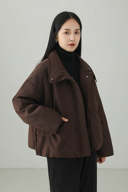 ミニマリストスタンドカラーダウンジャケット　B4533