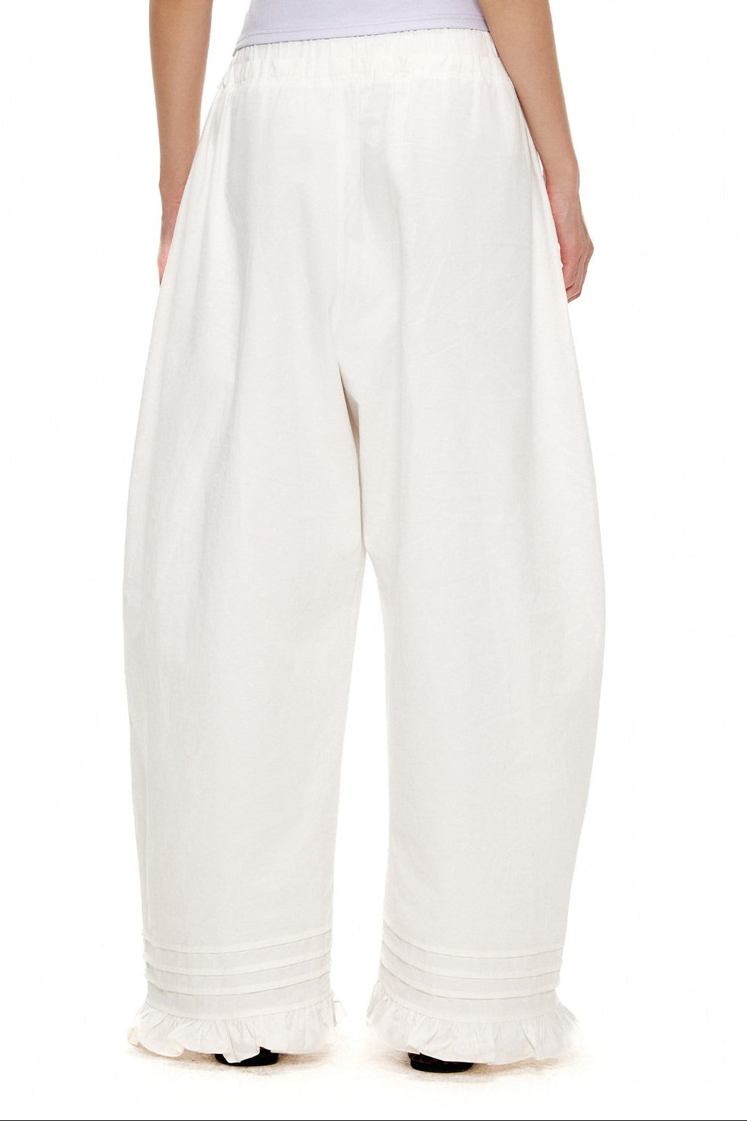 刺繡フリルルーズカーブブレードパンツ　B4600