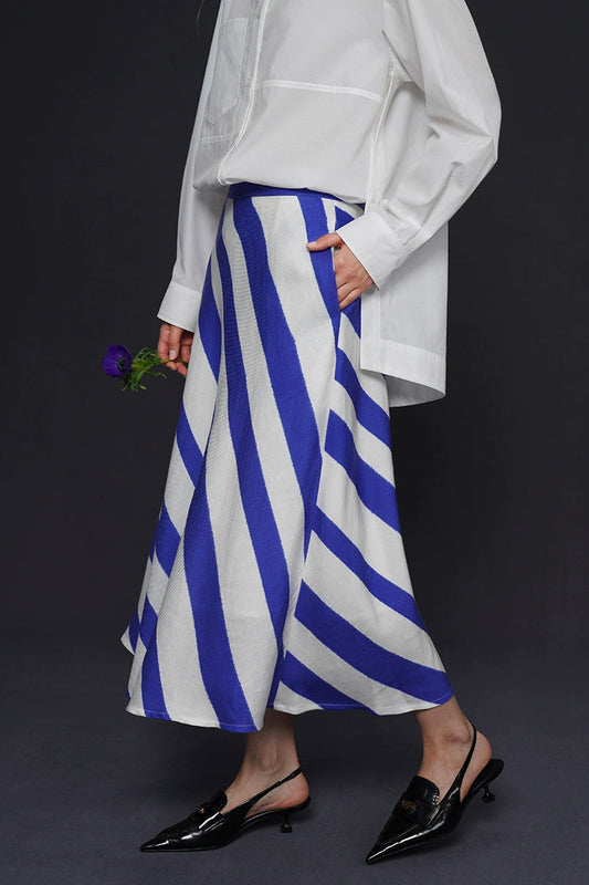 Blue &amp; White Striped Long Skirt B4158
