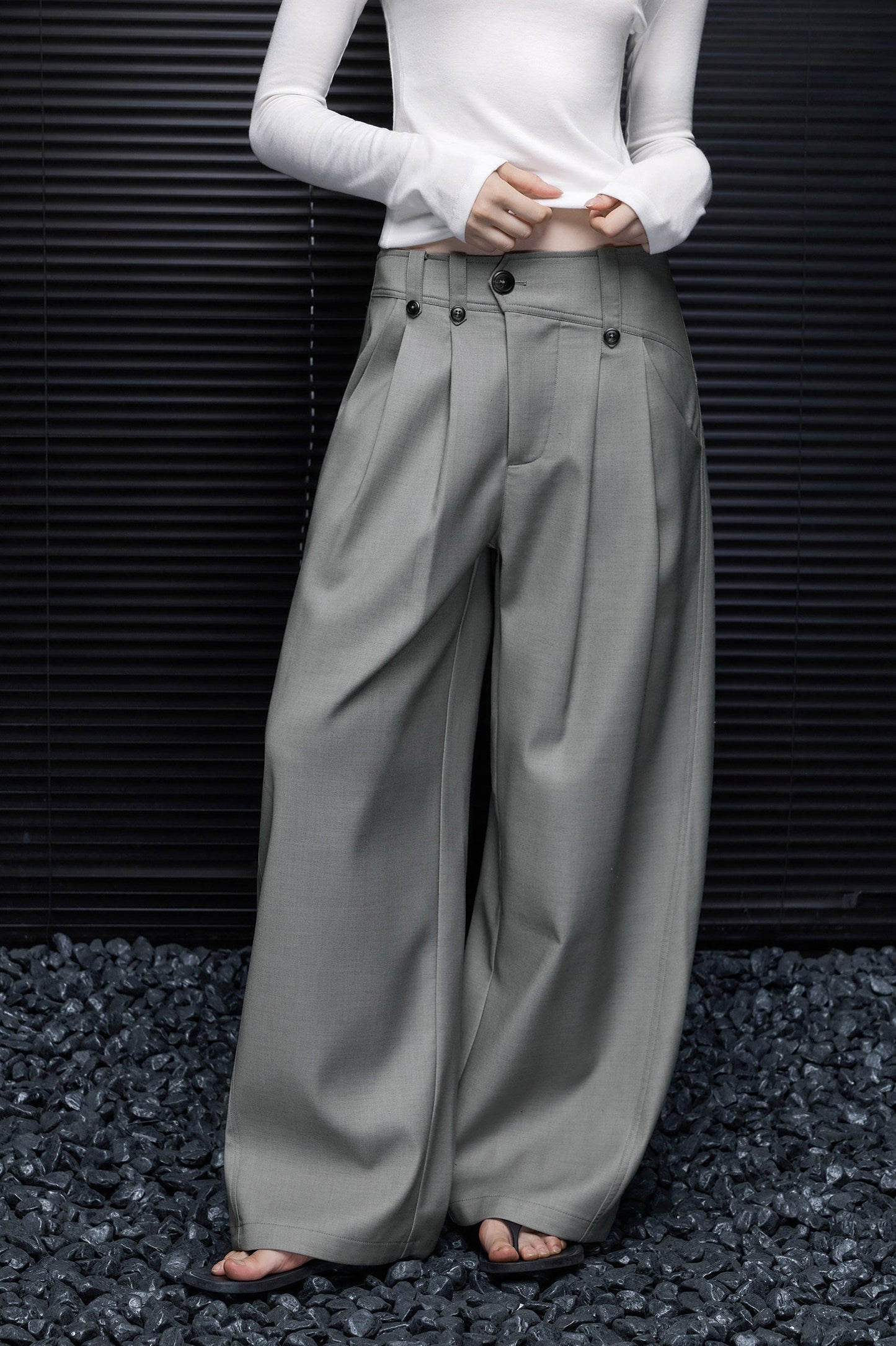 グレーハイウエストドレープワイドパンツ　B4948