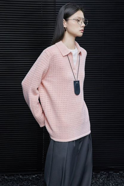 ピンクハイエンドVネックセーター　B4357