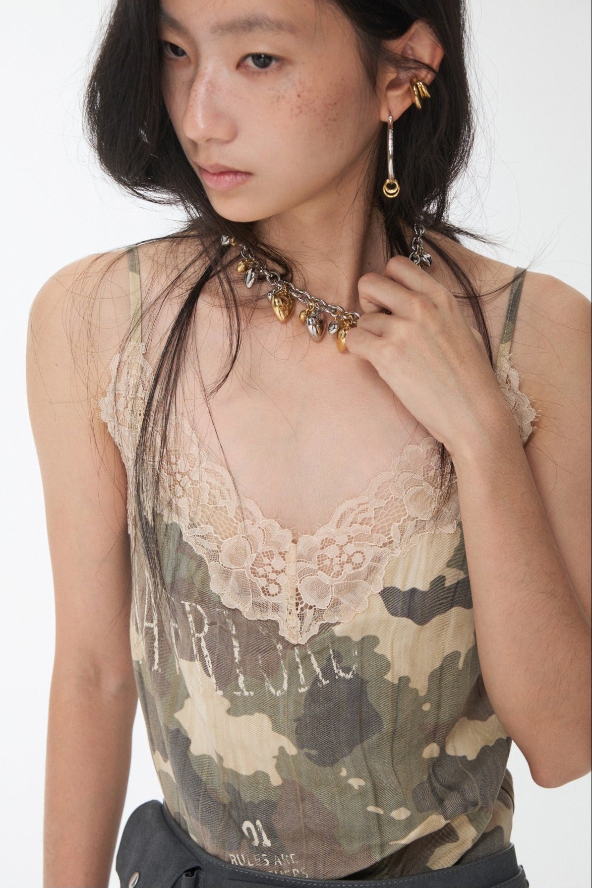 迷彩蕾絲V領吊帶裙 B4394