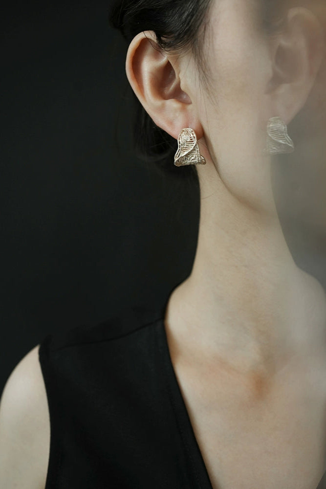 S925ヴィンテージクチナシファイバーハイエンドニッチピアス　B4146