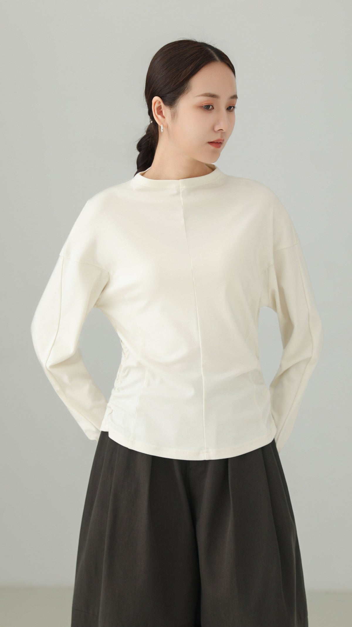 Bottleneck Side-Shirring Drape Long Sleeve T-Shirt B5001