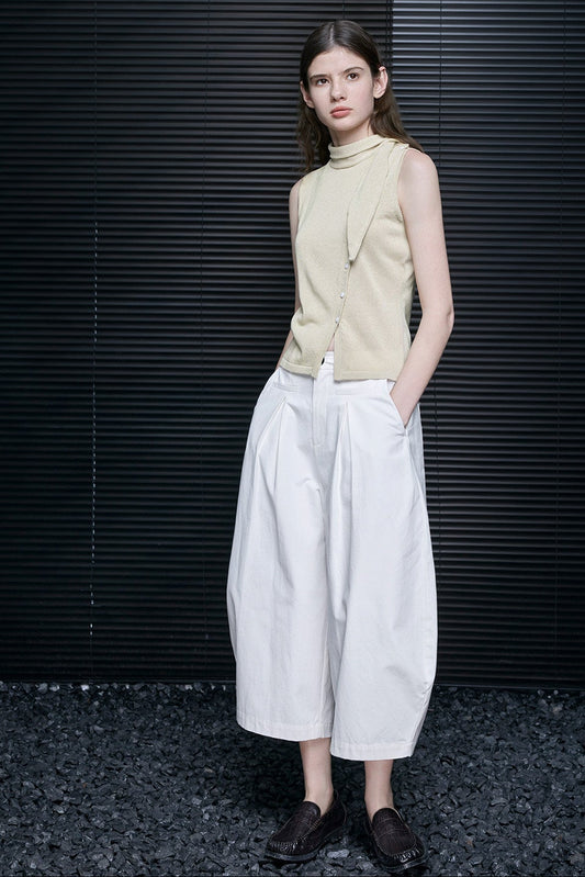 ホワイトクロップドワイドランタンパンツ　B4691