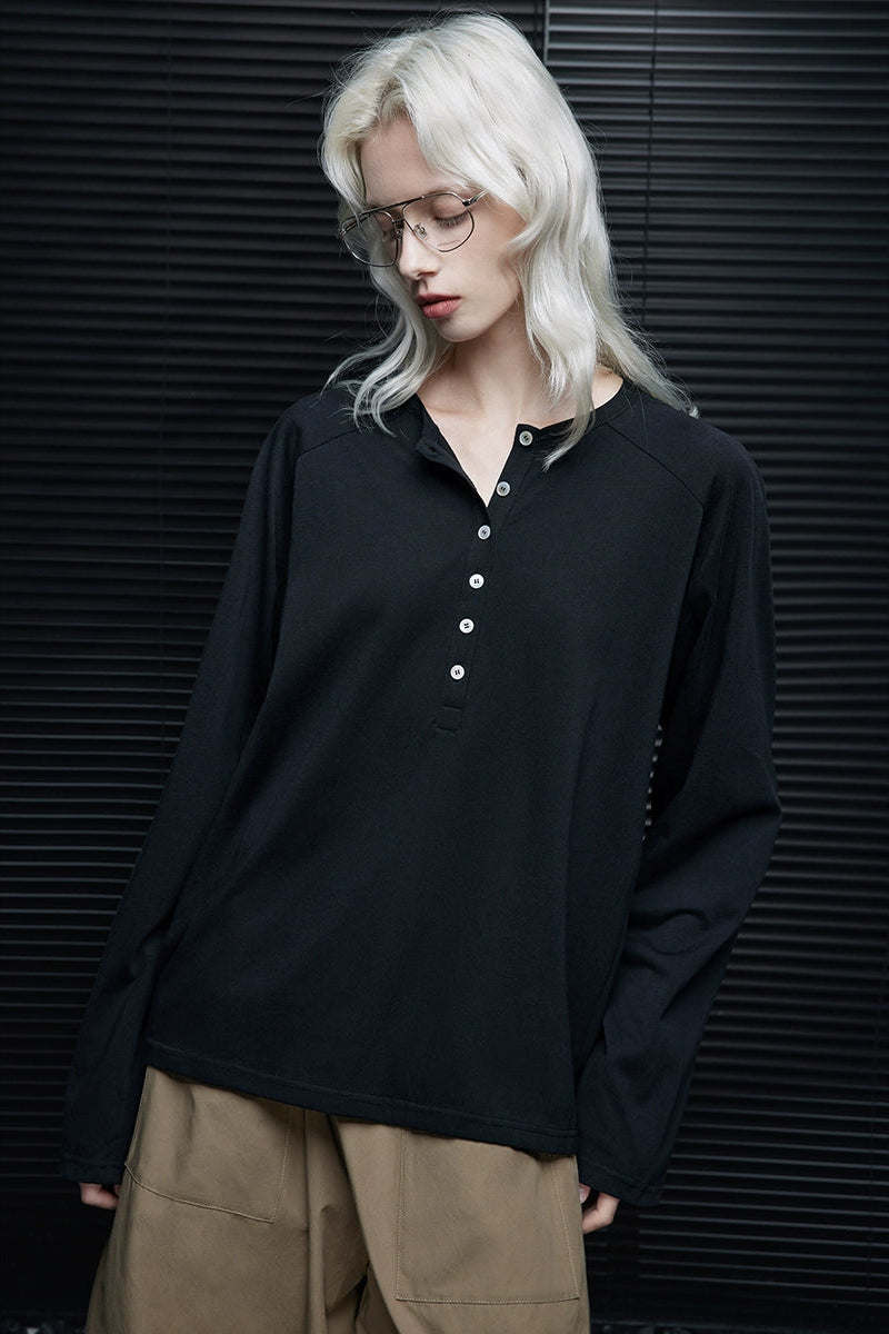 ブラックヘンリーネックレイジー長袖Ｔシャツ　B4364