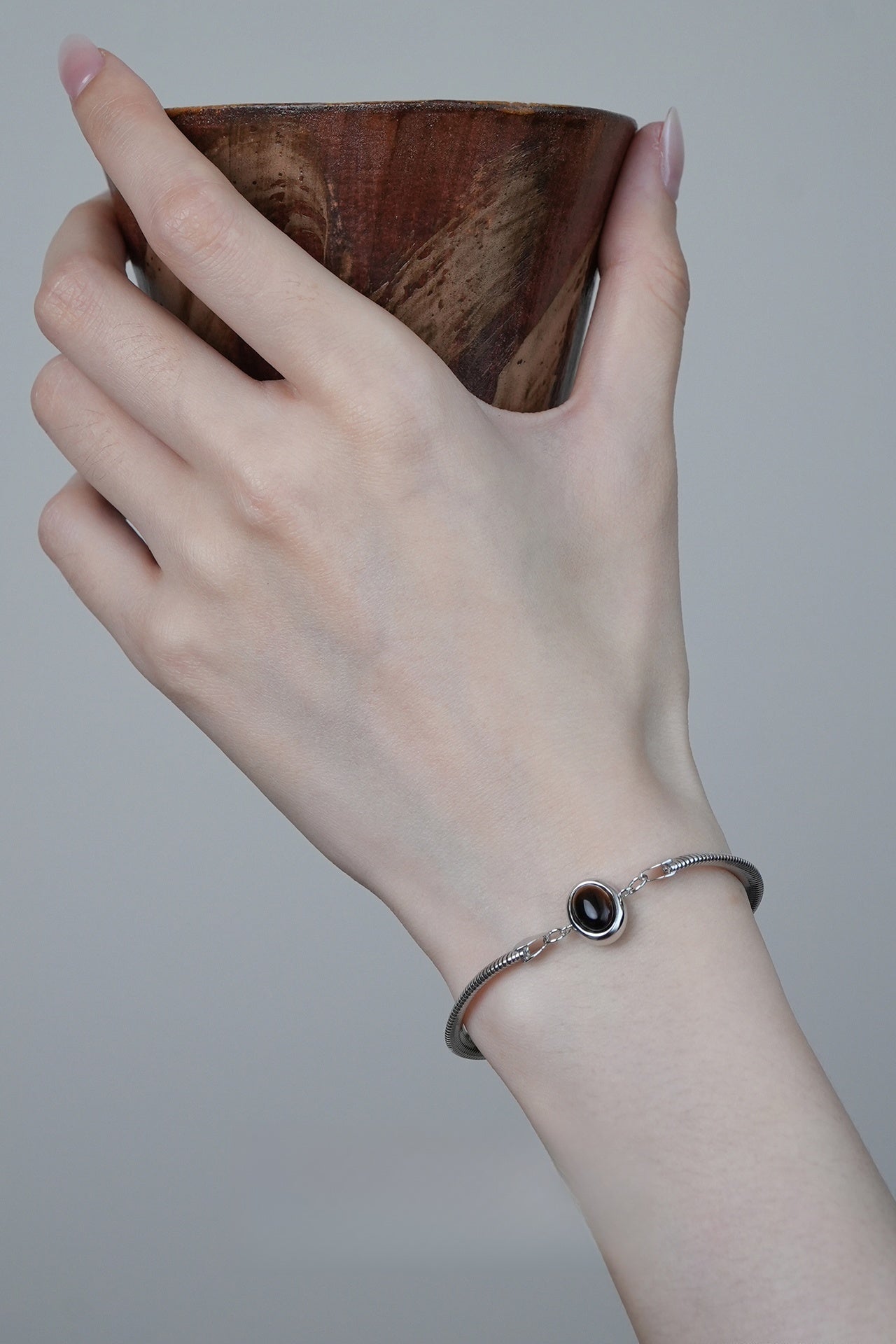 S925タイガーアイスネークボーンチェーンブレスレット　B4189