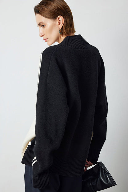 Black and white wool V-neck sweater B4303