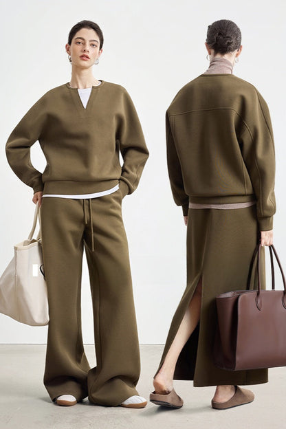 Loose V-neck sweatshirt, pants, and skirt B4330