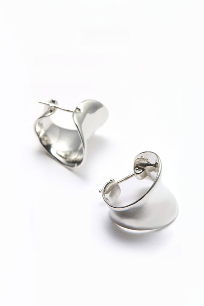 S925プレーンワイドフェイスフープピアス　B4334