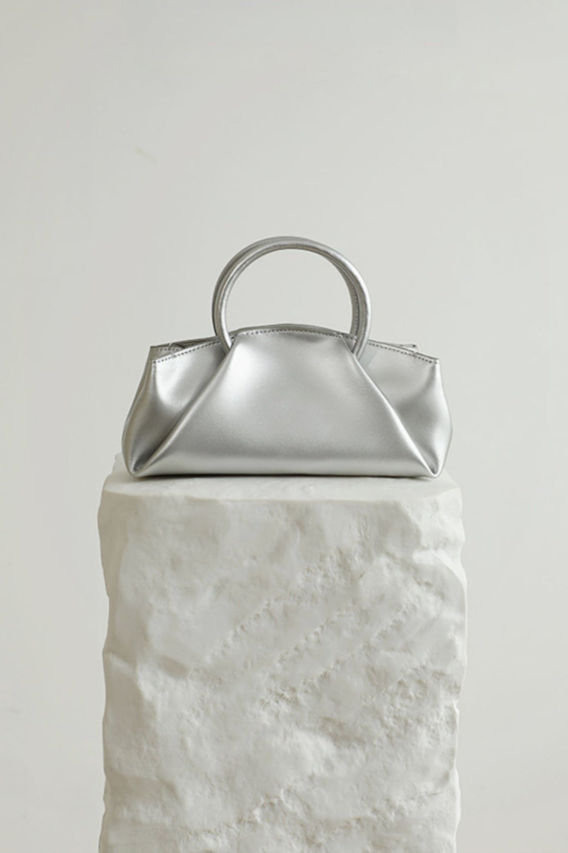 レトロレザーボックスハンドバッグ　B4408