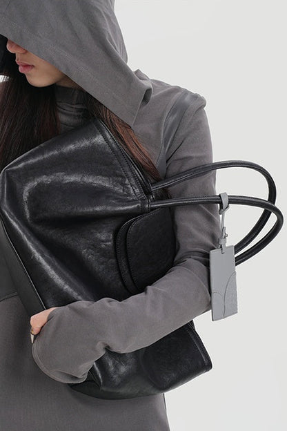 レザーニッチショルダーラージトートバッグ　B4412