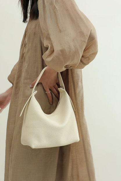 皮革腋下水桶肩背包 B4413