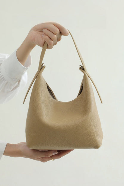 皮革腋下水桶肩背包 B4413