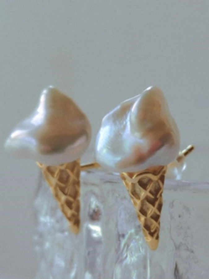&lt;Over 1200 total&gt; Pearl ice cream earrings B1364