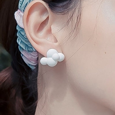 White cloud polygon earrings B1089