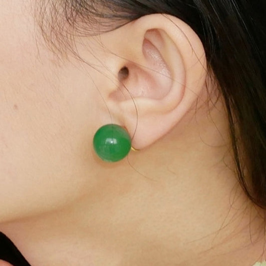 Natural Green Chalcedony Round Ear Clip B1050