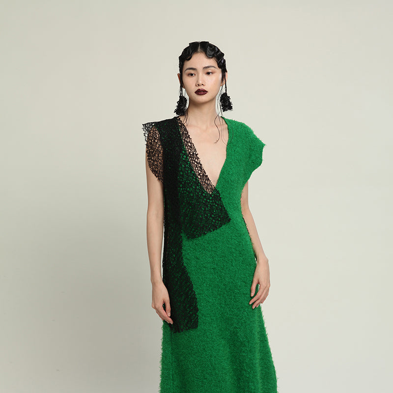 Deep V-neck sleeveless elastic mid-length knitted dress