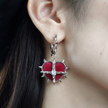 Love velvet spike earrings B1784
