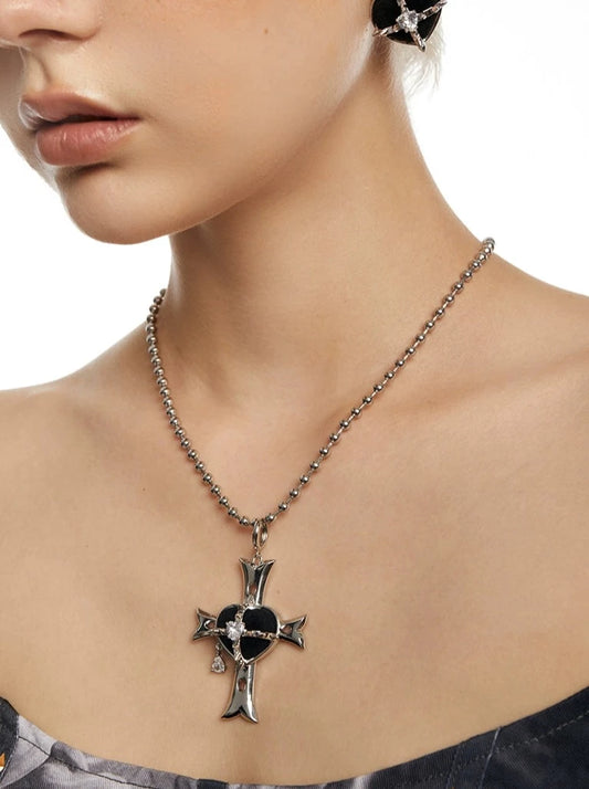 Love velvet spike necklace B2306