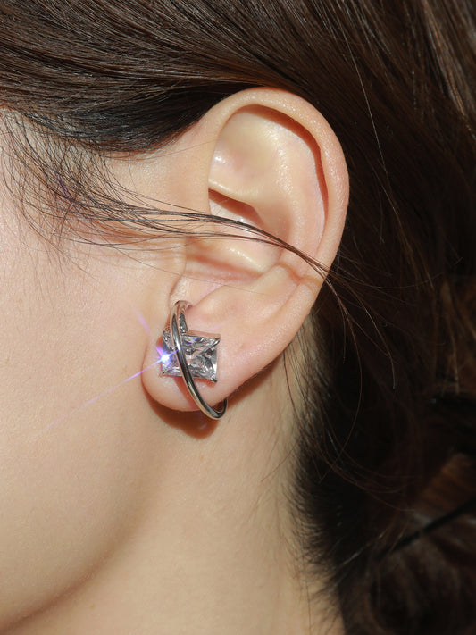 Metal line ring zirconia earrings B2026