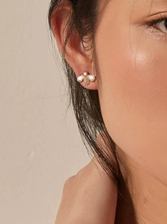 Little Bee Earrings B2566