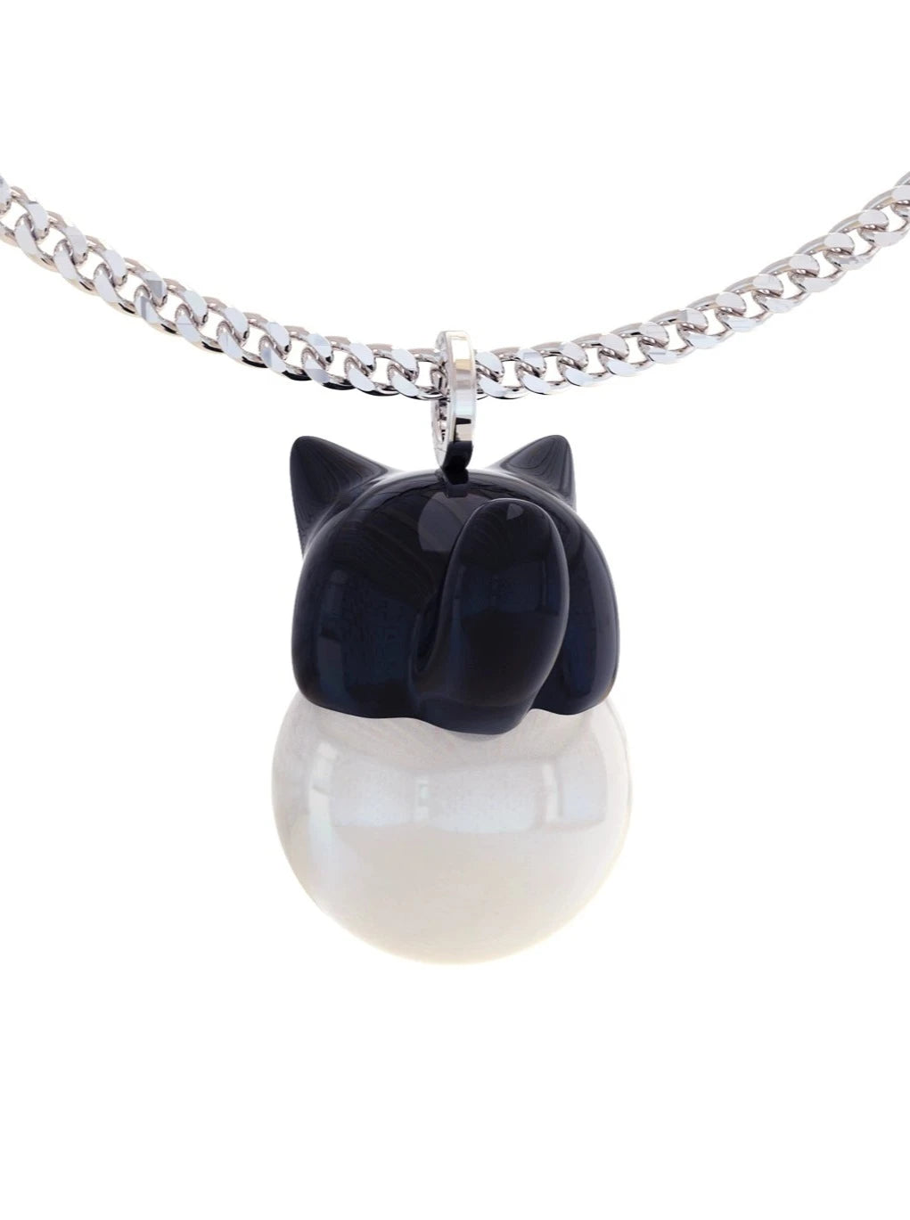 Black polygon kitty pearl necklace B2626