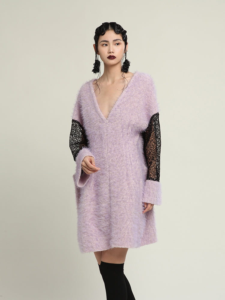 Deep V-neck long-sleeved wool dress