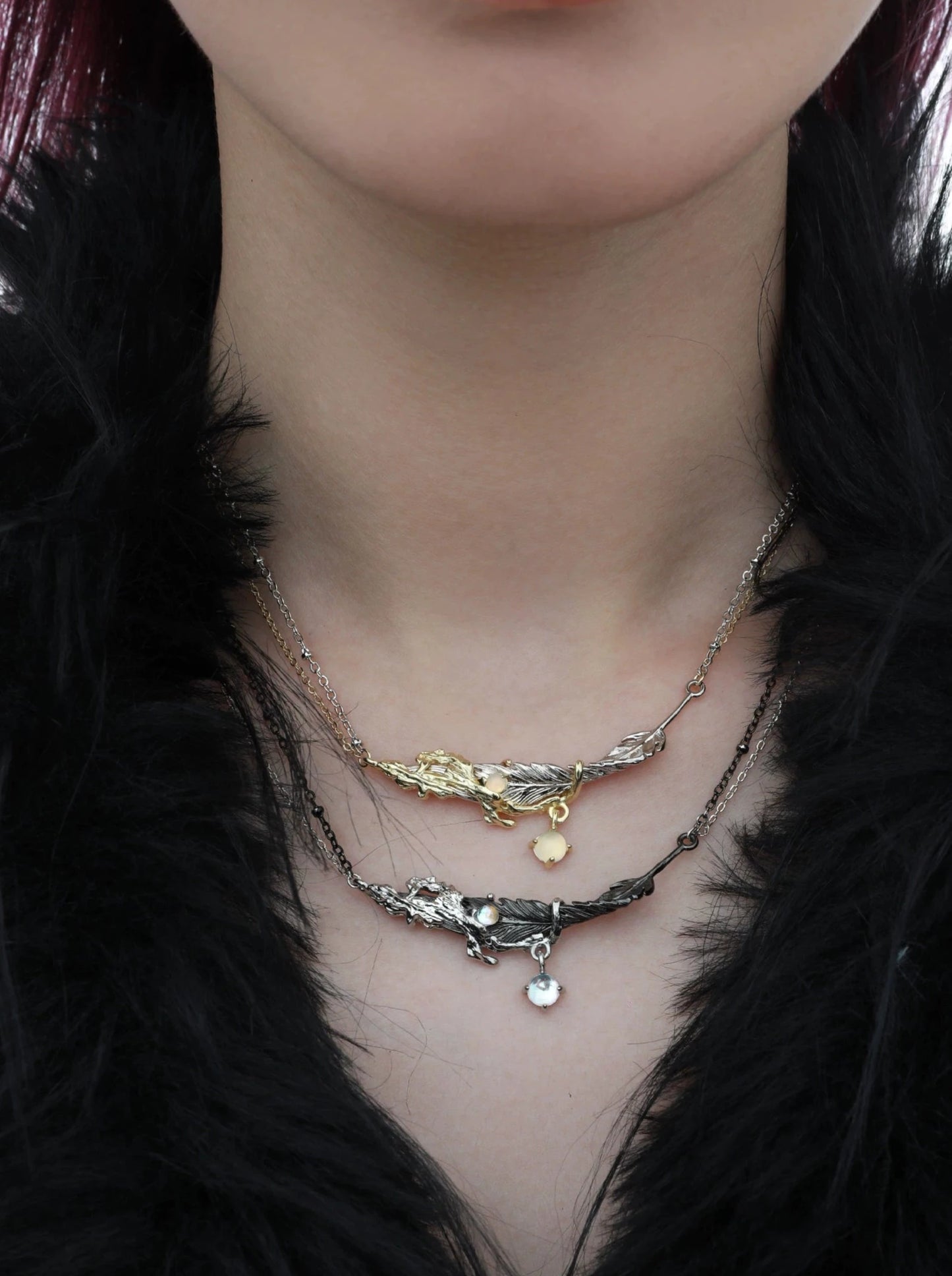 Feather wing necklace B2355
