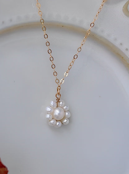 Sunflower Natural Pearl Necklace B1389