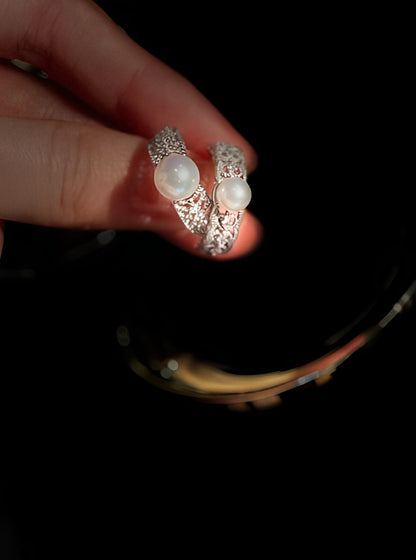 Silver lace pearl ring B1553