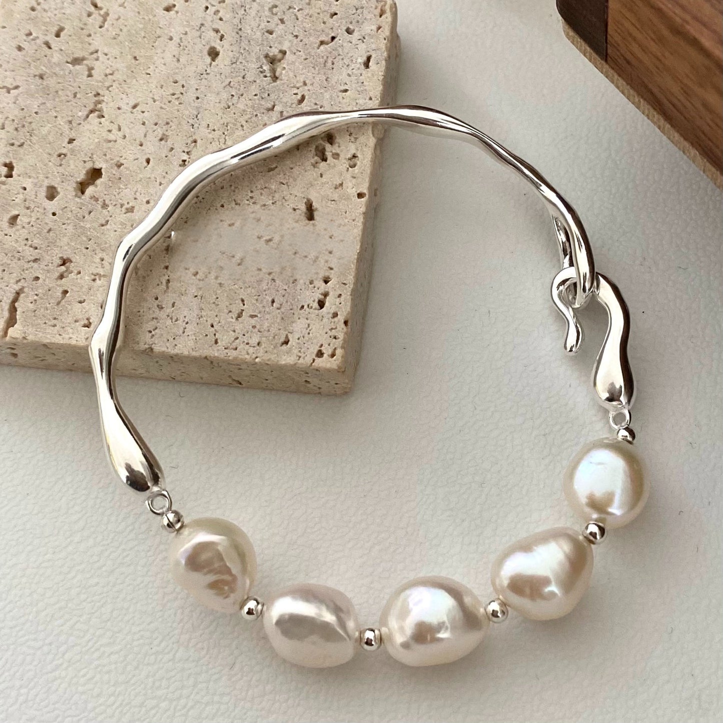 Natural Glare Silver Pearl Bracelet B1775